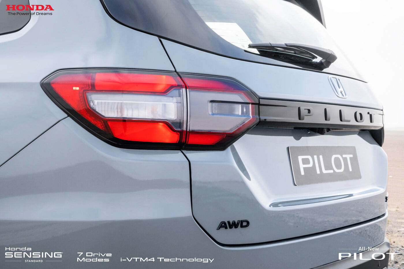 Honda Pilot — still 38
