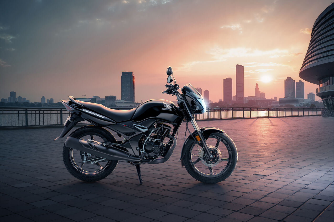 Honda Unicorn — still 1